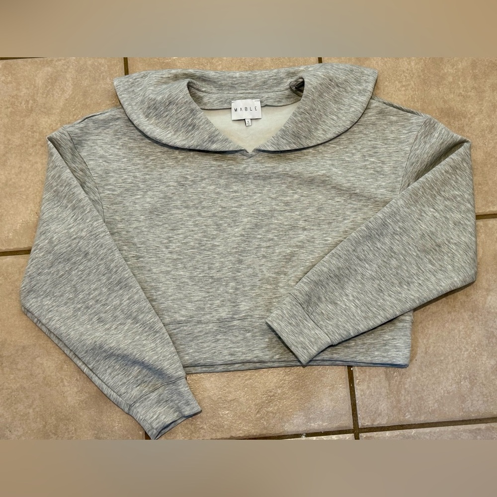 EXCLUSIVE Mable Crop Sweatshirt-Gray- Size Large
